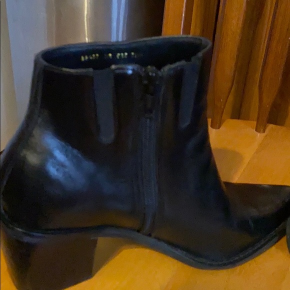 Boots - Picture 5 of 5